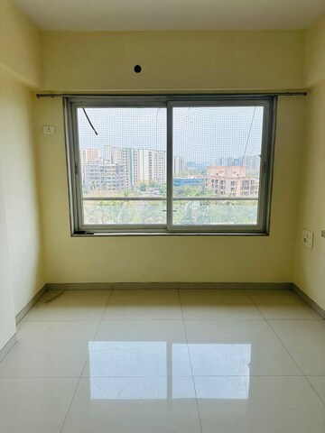 Room in 2 BHK Apartment at BDL Aura Apartments, Chembur – for Rent