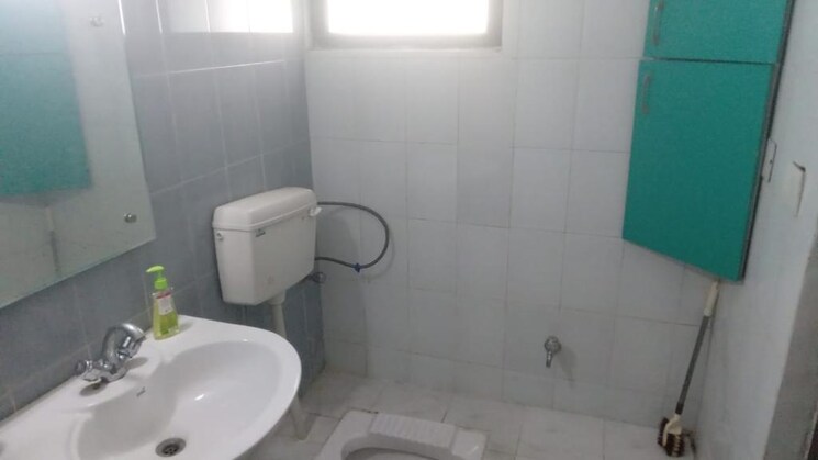 Bathroom, rohini-apartment 2 Bedroom 1100 Sq.Ft. Apartment In Gomti Nagar Lucknow 8595782