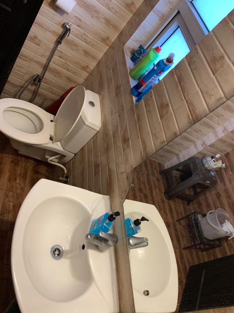 Bathroom, omaxe-ambrosia 3 Bedroom 1606 Sq.Ft. Builder Floor In North Mullanpur Chandigarh 8595798