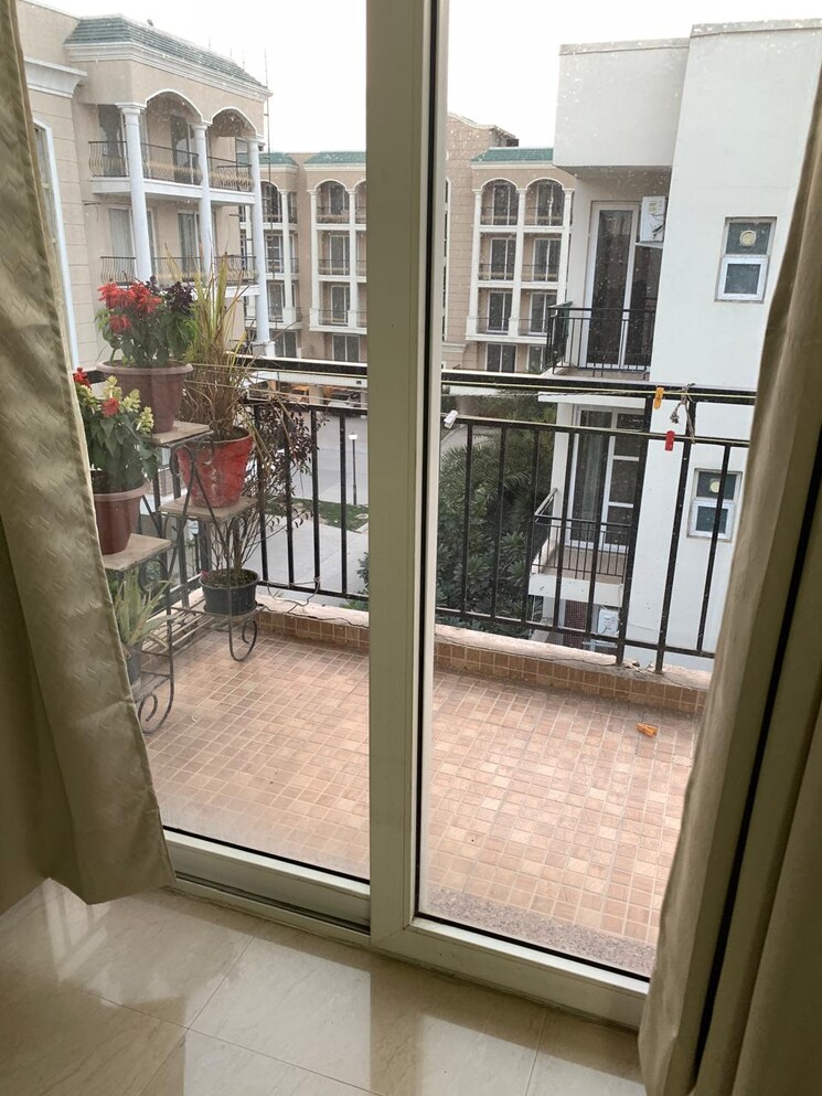 Balcony, omaxe-ambrosia 3 Bedroom 1606 Sq.Ft. Builder Floor In North Mullanpur Chandigarh 8595798