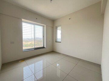 Room in 2 BHK Apartment at Yashwin Orizzonte, Kharadi – for Rent