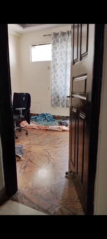 Bedroom in 2 BHK Builder Floor at Ardee City, Sector 52 – for Rent