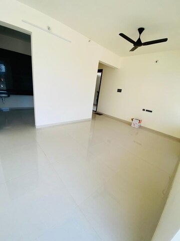 Room in 2 BHK Apartment at Pharande Puneville, Tathawade – for Rent