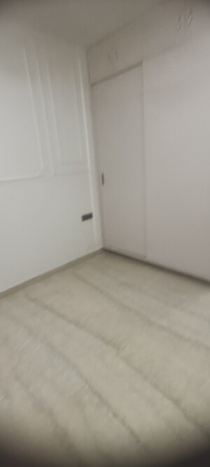 Room in 3 BHK Builder Floor at Meenakshi Garden – for Sale