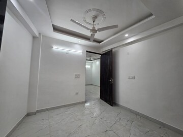 Room in 3 BHK Builder Floor at Saket – for Rent