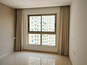 Room in 2 BHK Apartment at Hiranandani Highland, Powai – for Rent