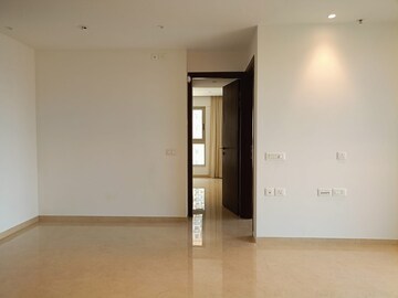 Room in 2 BHK Apartment at Hiranandani Highland, Powai – for Rent