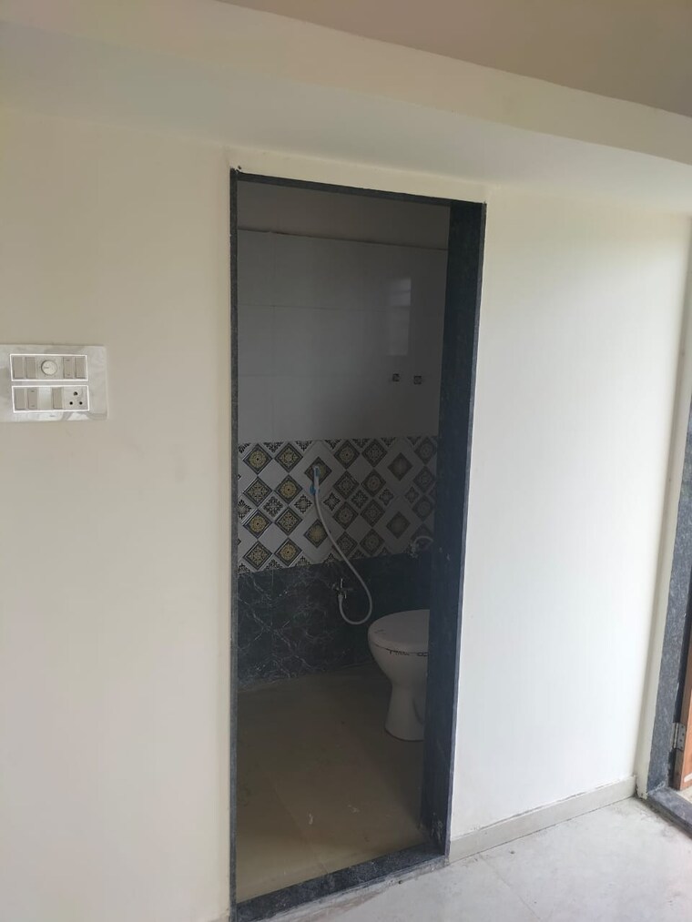 Attached Bathroom, sangli miraj road 2 Bedroom 850 Sq.Ft. Apartment In Sangli Miraj Road Sangli 8595894