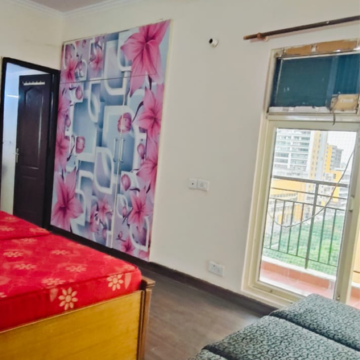 Bedroom in 3 BHK Apartment at Gardenia Golf City, Noida Central – for Rent