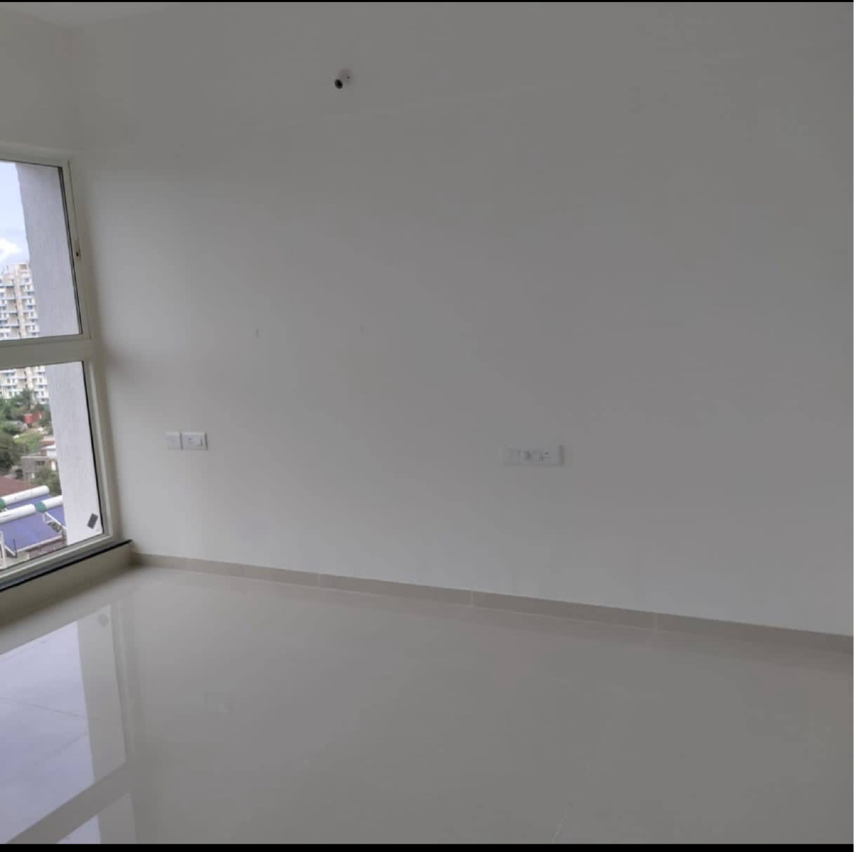 2 BHK Apartment For Sale in 33 Milestone