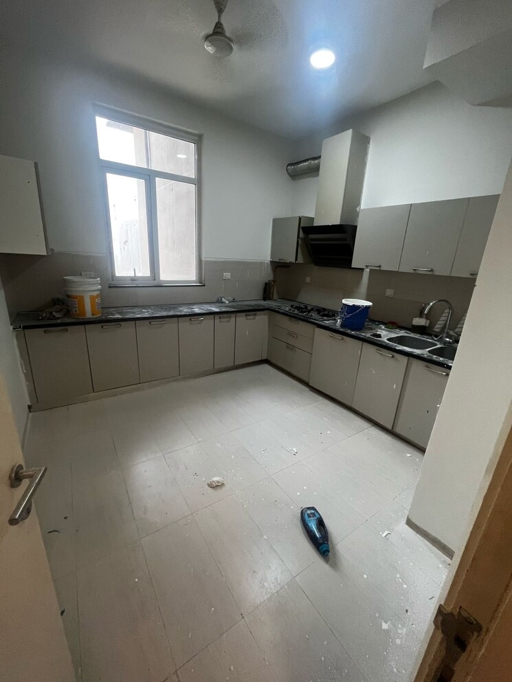 Kitchen, krisumi-waterside-residences 2 Bedroom 1478 Sq.Ft. Apartment In Sector 36a Gurgaon 8596020