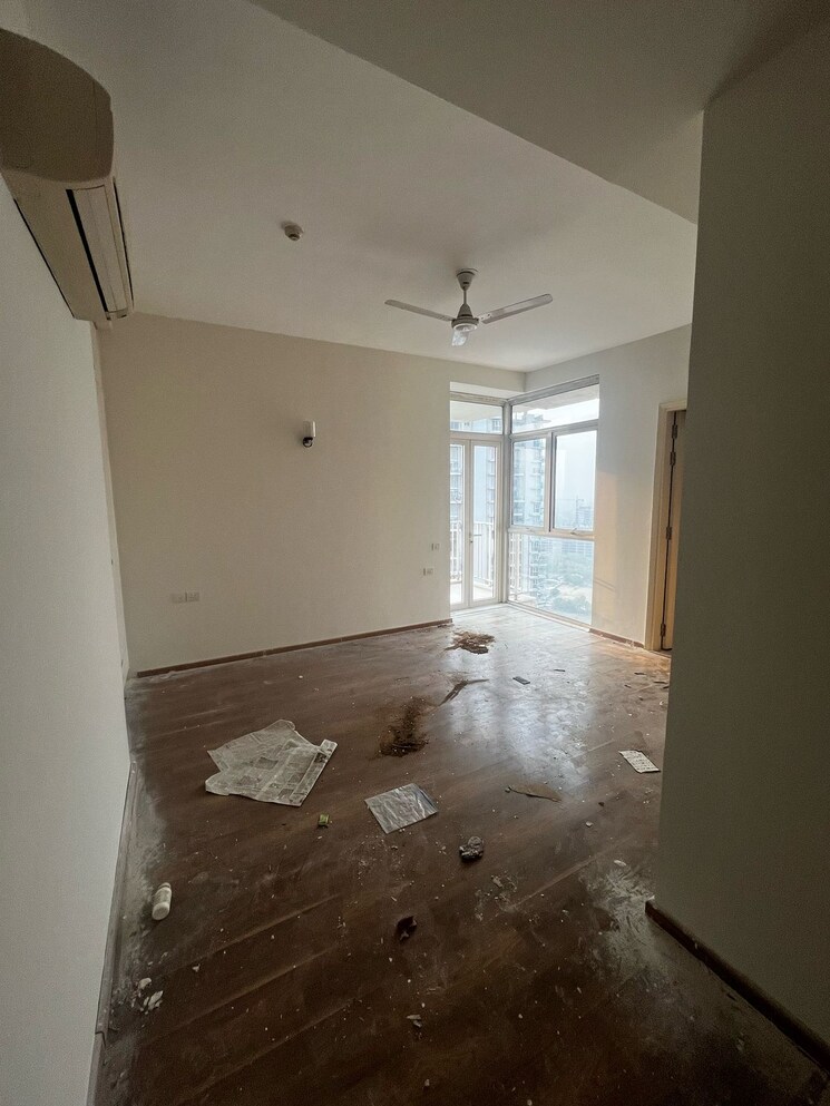 Bathroom, krisumi-waterside-residences 2 Bedroom 1478 Sq.Ft. Apartment In Sector 36a Gurgaon 8596020