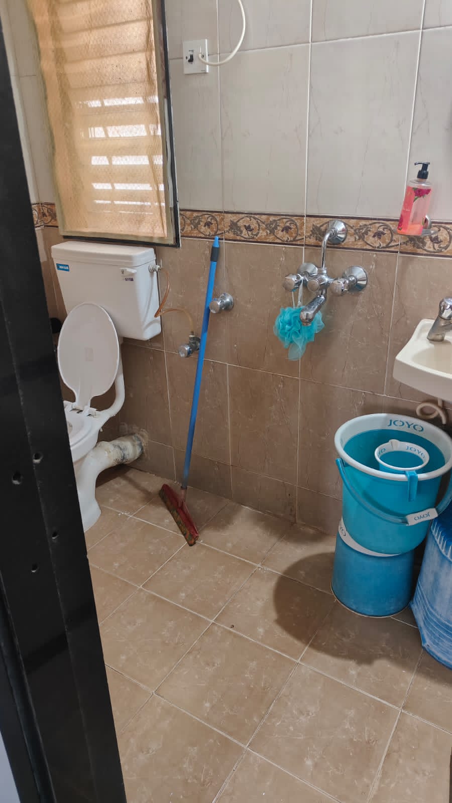 1 BHK Apartment For Rent in Dheeraj Hill View Tower