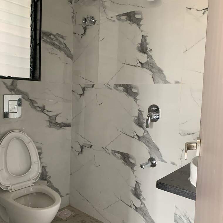 Bathroom, h-rishabraj-mangalesh 3 Bedroom 773 Sq.Ft. Apartment In Dalvi Nagar Mumbai 8596059