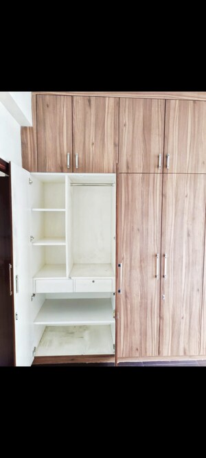 Bathroom in 3.5 BHK Apartment at Parsvnath Planet, Gomti Nagar – for Sale