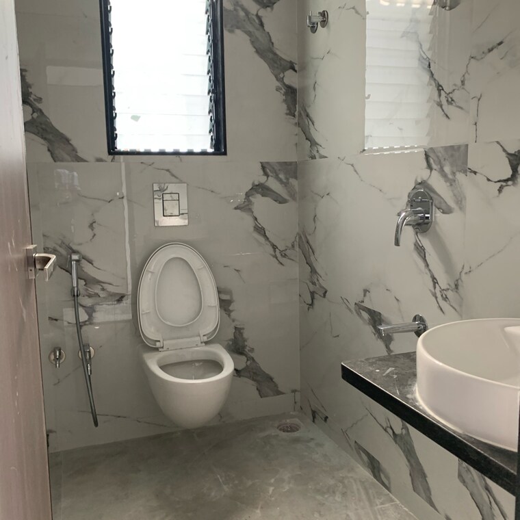 Bathroom, h-rishabraj-mangalesh 3 Bedroom 924 Sq.Ft. Apartment In Dalvi Nagar Mumbai 8596078