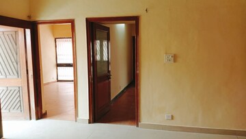 Room in 3 BHK Apartment at Vasant Kunj – for Rent