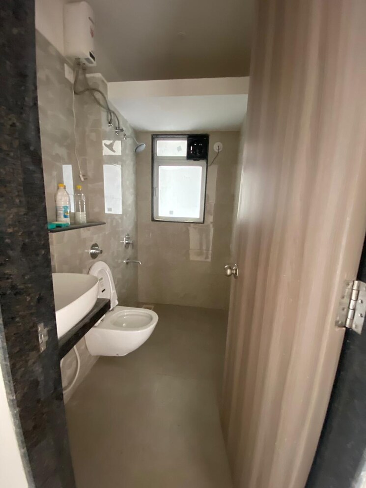 Bathroom, ashar-axis 2 Bedroom 918 Sq.Ft. Apartment In Majiwada Thane 8596115