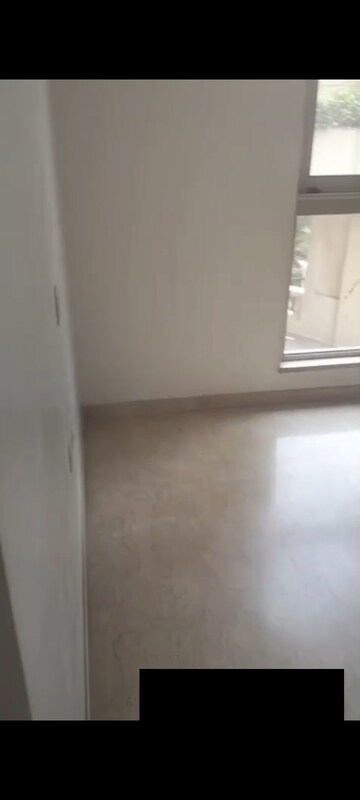 Room in 2 BHK Apartment at Powai – for Rent