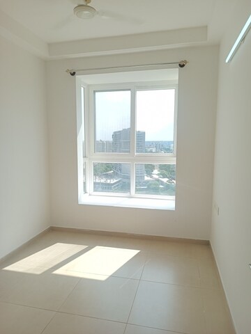 Room in 2.5 BHK Apartment at Bhartiya Nikoo Homes Phase 2, Thanisandra Main Road – for Rent