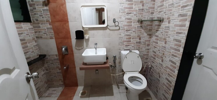 Bathroom, mahaavir-jyoti 3 Bedroom 1465 Sq.Ft. Apartment In Kharghar Sector 10 Navi Mumbai 8596111