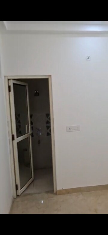 Furnished Amenities in 3 BHK Builder Floor at Vasundhara Sector 1 – for Sale