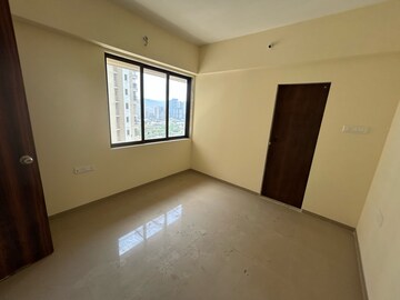 Room in 2 BHK Apartment at Ram Pushpanjali Residency, Owale – for Rent