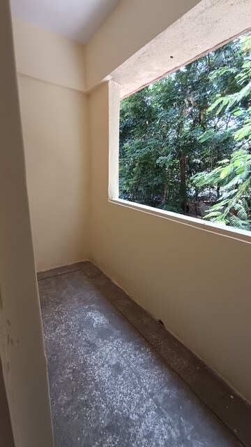 Balcony in 1 BHK Apartment at Dahisar West – for Rent