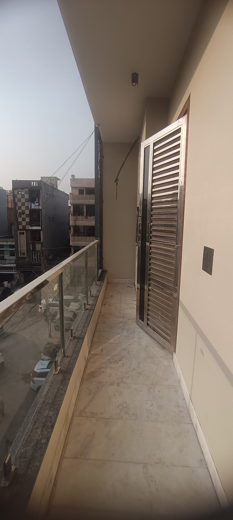 Balcony, ashok nagar 2.5 Bedroom 750 Sq.Ft. Builder Floor In Ashok Nagar Delhi 8596443