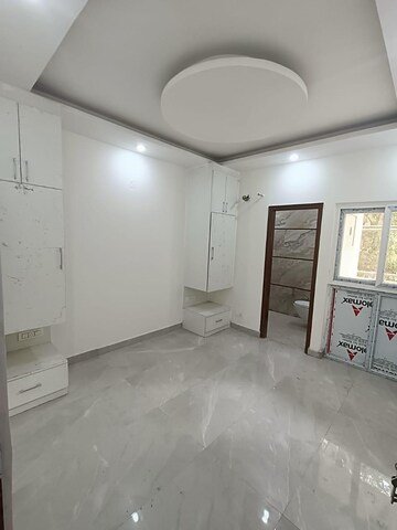 Room in 3 BHK Apartment at Skynet Towers, Patiala Road – for Sale