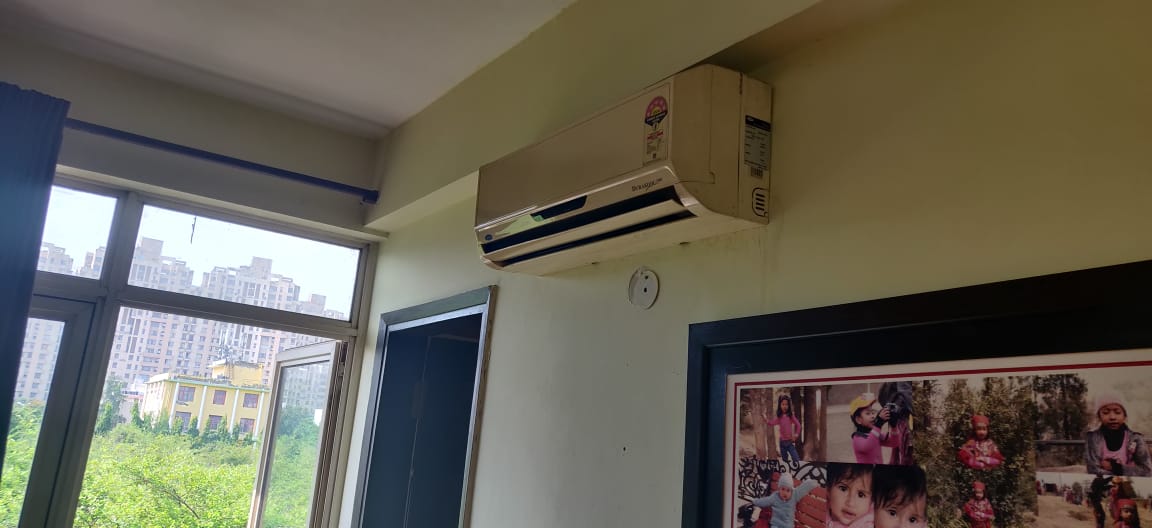 3 BHK + Pooja Room,Servant Room Builder Floor For Rent in Unitech Nirvana Country Cedar Crest