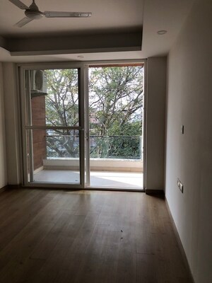 Room in 3 BHK Builder Floor at Sushant Lok I – for Sale