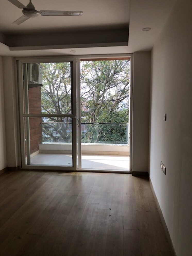 Room, sushant lok i 3 Bedroom 300 Sq.Yd. Builder Floor In Sushant Lok I Gurgaon 8596489