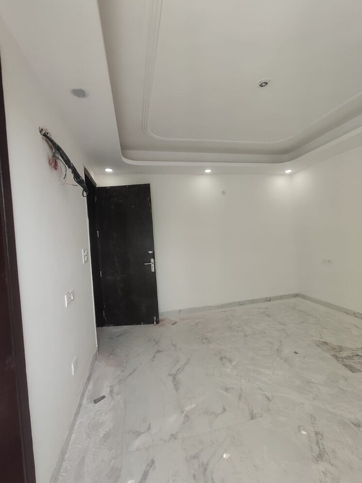 Room, palm-residency-chhatarpur 3.5 Bedroom 2000 Sq.Ft. Apartment In Chattarpur Delhi 8596507