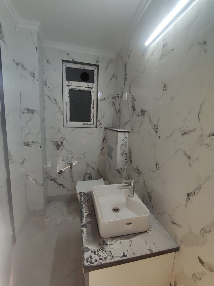 Bathroom, palm-residency-chhatarpur 3.5 Bedroom 2000 Sq.Ft. Apartment In Chattarpur Delhi 8596507