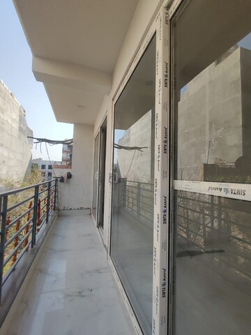 Building Lobby in 3.5 BHK Apartment at Palm Residency Chhatarpur, Chattarpur – for Sale