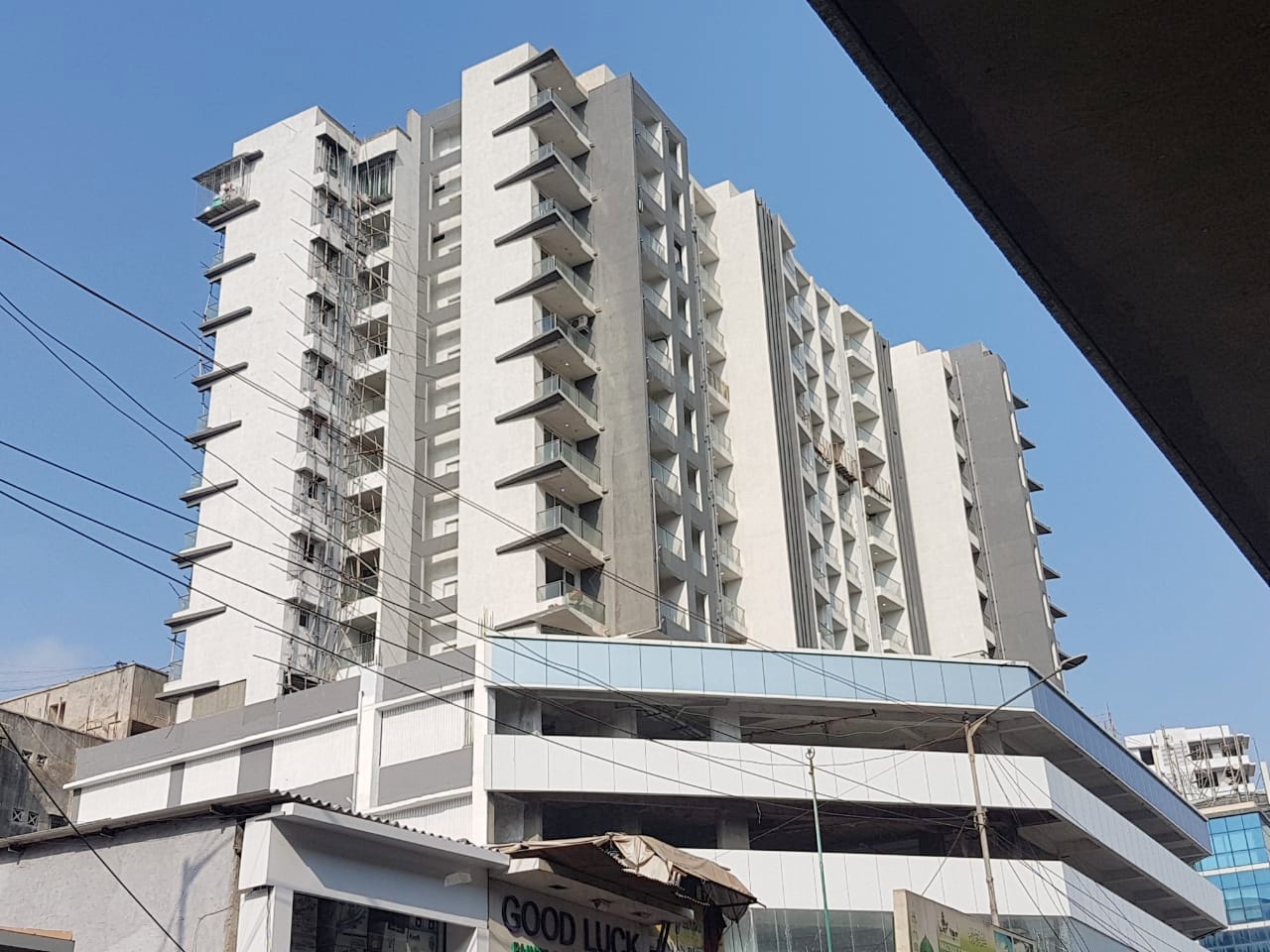 2 BHK Apartment For Sale in Platinum Upper Juhu