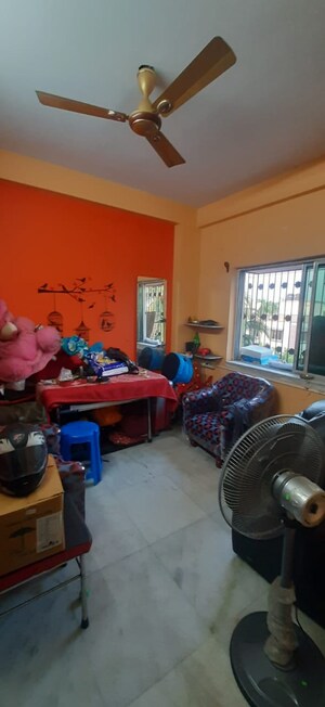 Room in 2 BHK Apartment at Behala – for Sale