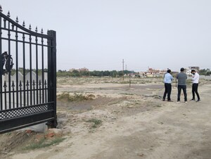  Plot – Exterior View View at Knowledge Park 3 Greater Noida - for Sale