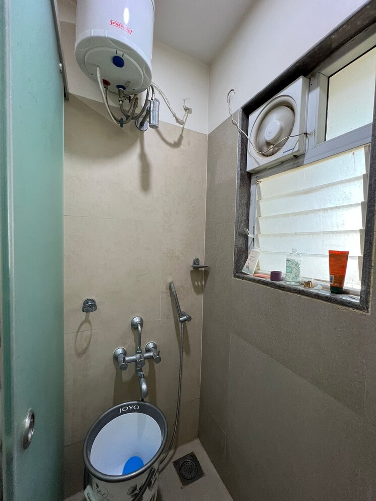 Bathroom, godrej-garden-city-pinecrest 3 Bedroom 2211 Sq.Ft. Apartment In Jagatpur Ahmedabad 8596570