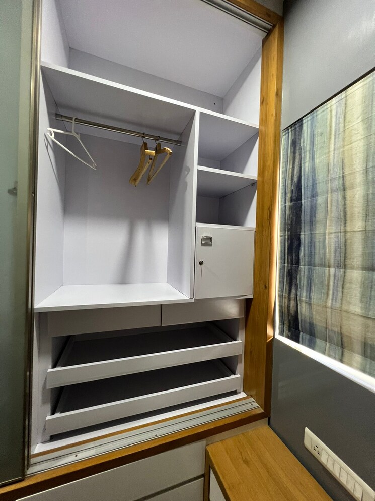 Kitchen, godrej-garden-city-pinecrest 3 Bedroom 2211 Sq.Ft. Apartment In Jagatpur Ahmedabad 8596570