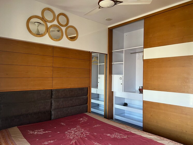 Room, godrej-garden-city-pinecrest 3 Bedroom 2211 Sq.Ft. Apartment In Jagatpur Ahmedabad 8596570