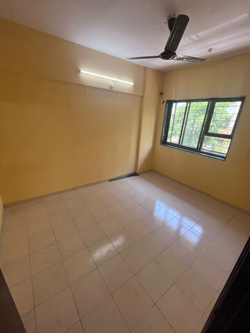 Room in 1 BHK Apartment at Sindhi Society, Chembur – for Rent
