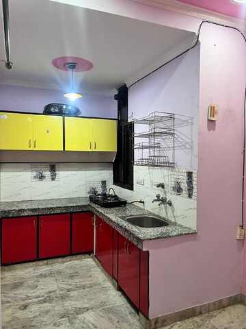 Kitchen in 2 BHK Builder Floor at Sector 40 – for Rent