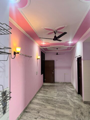 Building Lobby in 2 BHK Builder Floor at Sector 40 – for Rent