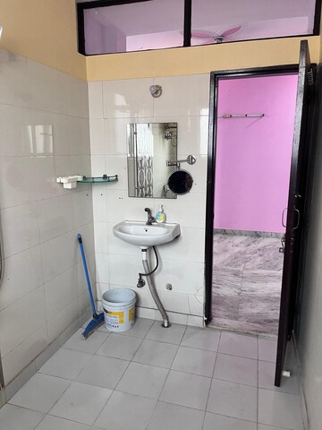 Bathroom in 2 BHK Builder Floor at Sector 40 – for Rent