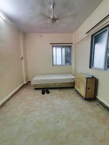 Room in 2 BHK Apartment at Andheri West – for Rent