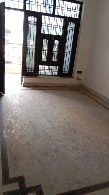 2 BHK Builder Floor For Rent in Sector 21d