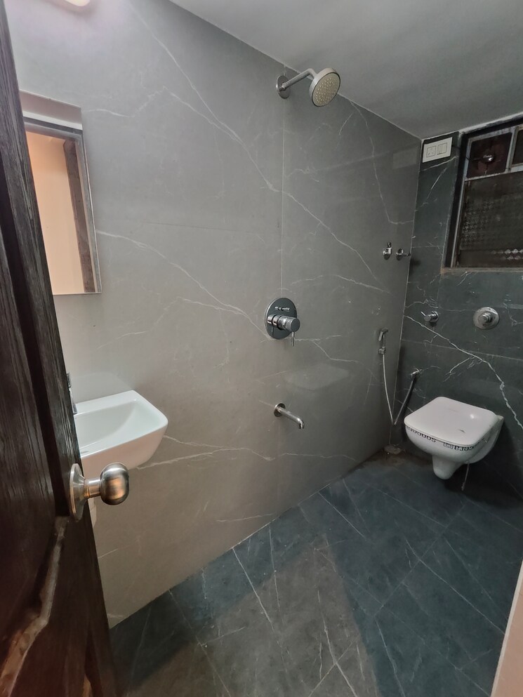Bathroom, vasai west 1 Bedroom 418 Sq.Ft. Apartment In Vasai West Palghar 8596783