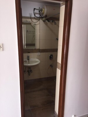 Bathroom in 3 BHK Apartment at Mahindra Lifespaces Belvedere Court, Mahalaxmi – for Sale